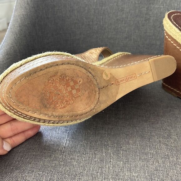 Vince Camuto Wedge - Picture 11 of 15